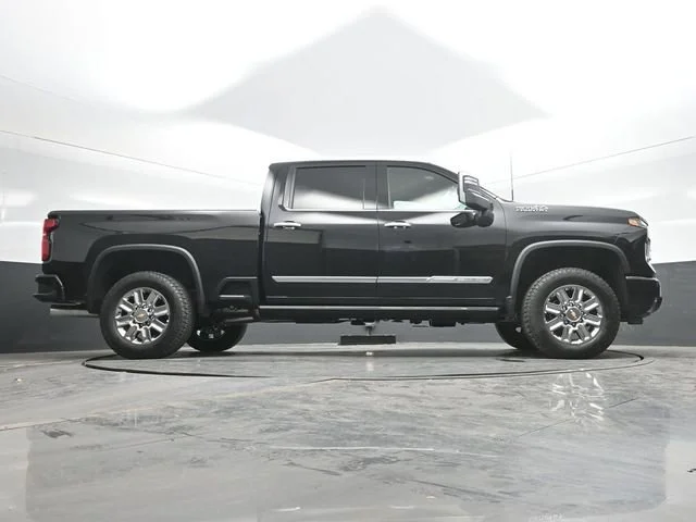 New 2026 Black Chevrolet High Country image 16