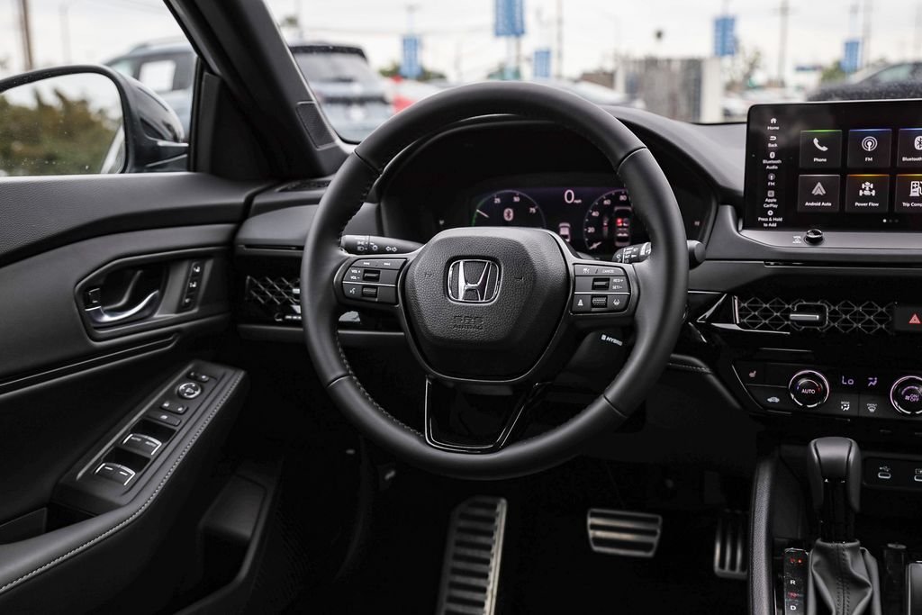 New 2025 Urban Gray Pearl Honda Sport-L image 18