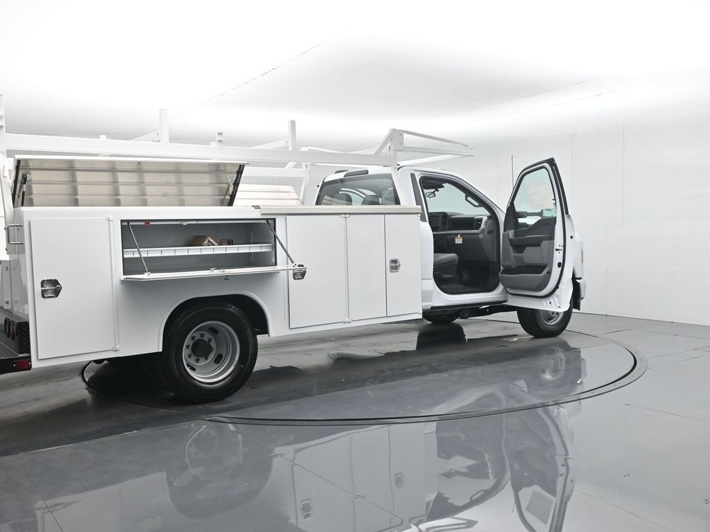New 2026 Oxford White Ford XL image 5