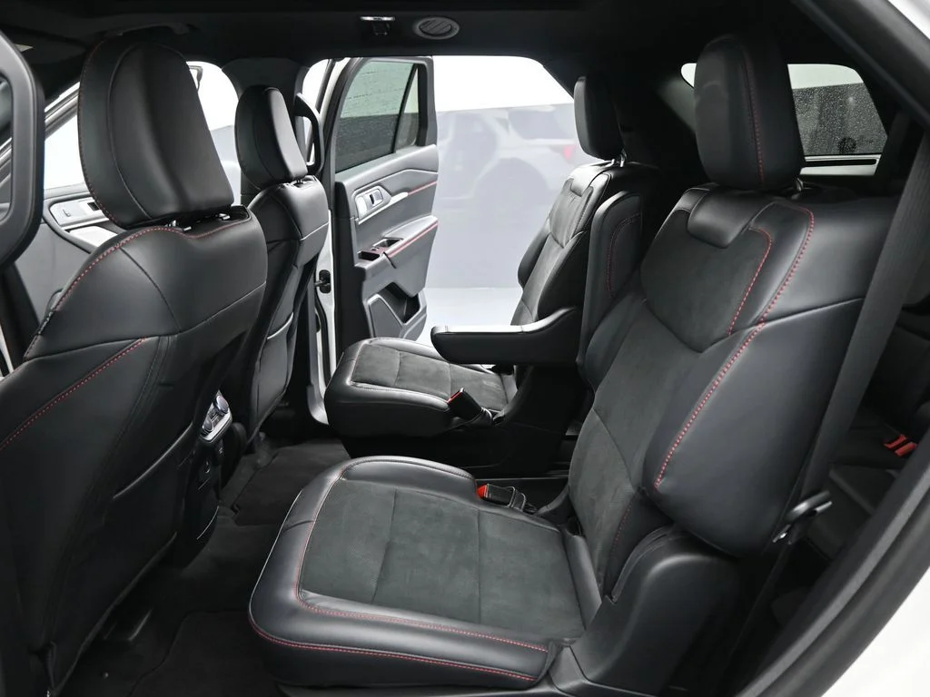 New 2026 Star White Metallic Tri-Coat Ford ST image 18