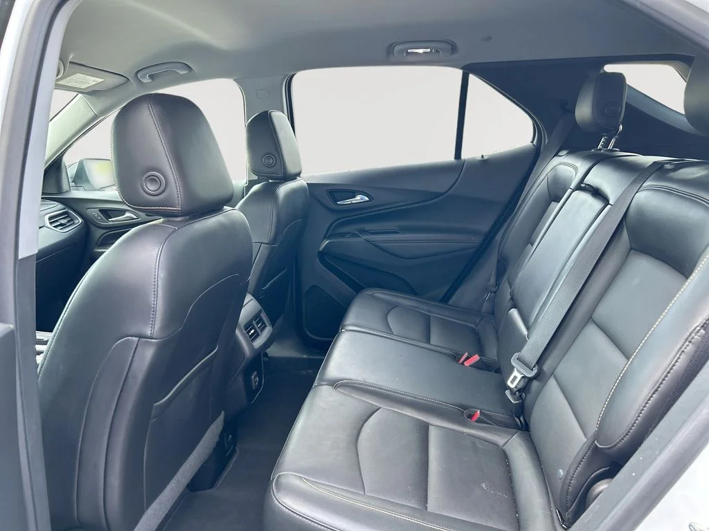 Used 2020 White Chevrolet Premier image 27