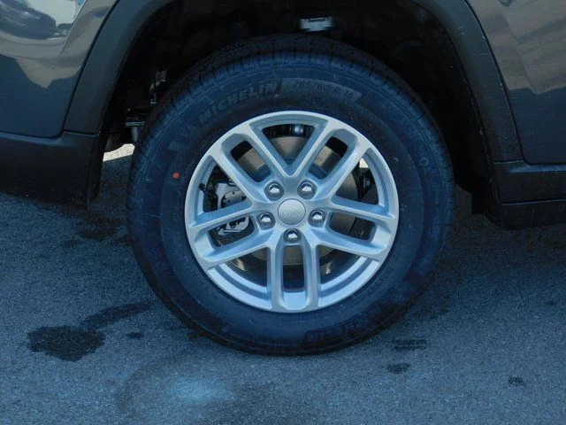 New 2026 Gray Jeep Laredo image 28