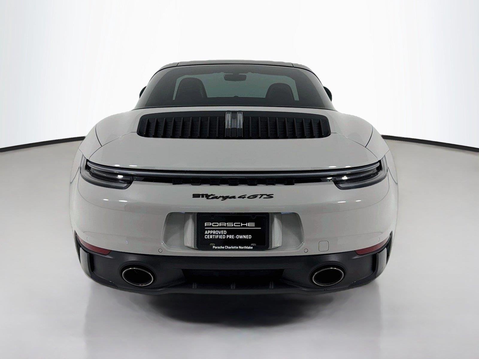 Used 2022 Chalk Porsche 4S image 28