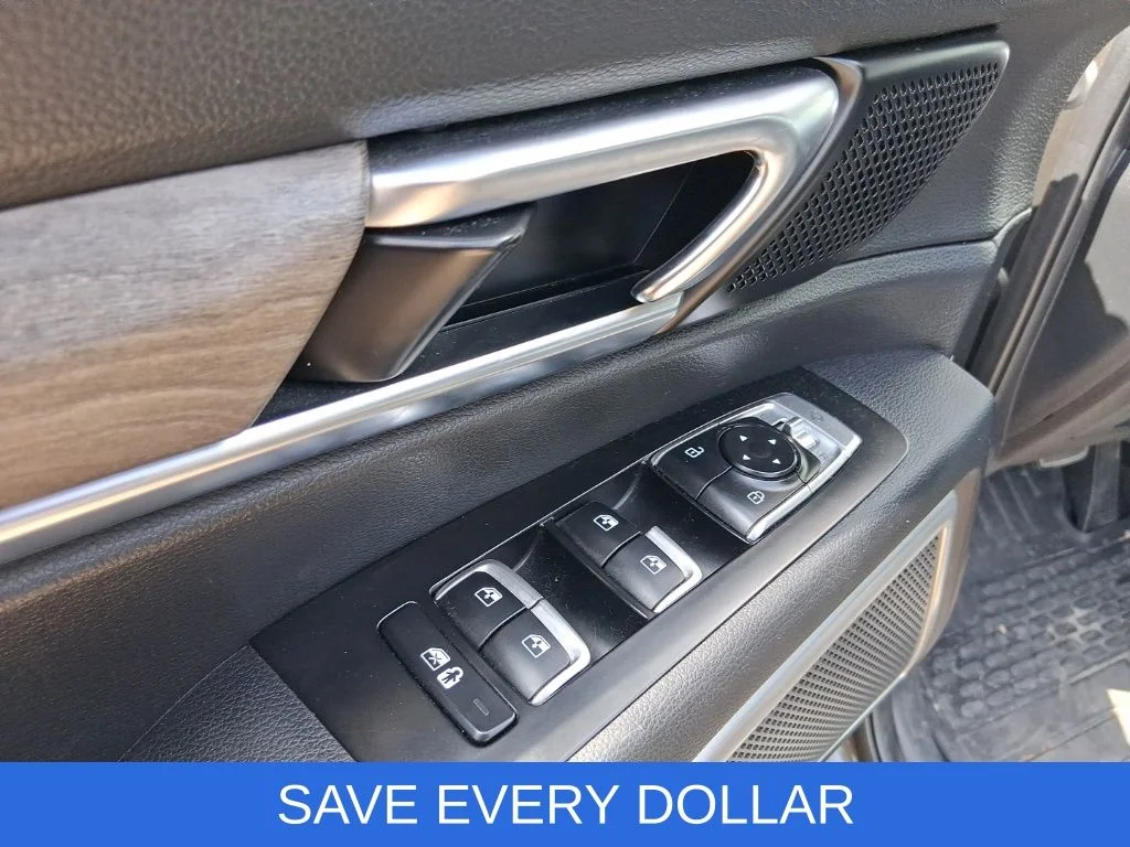 Used 2022 Green Kia EX image 8