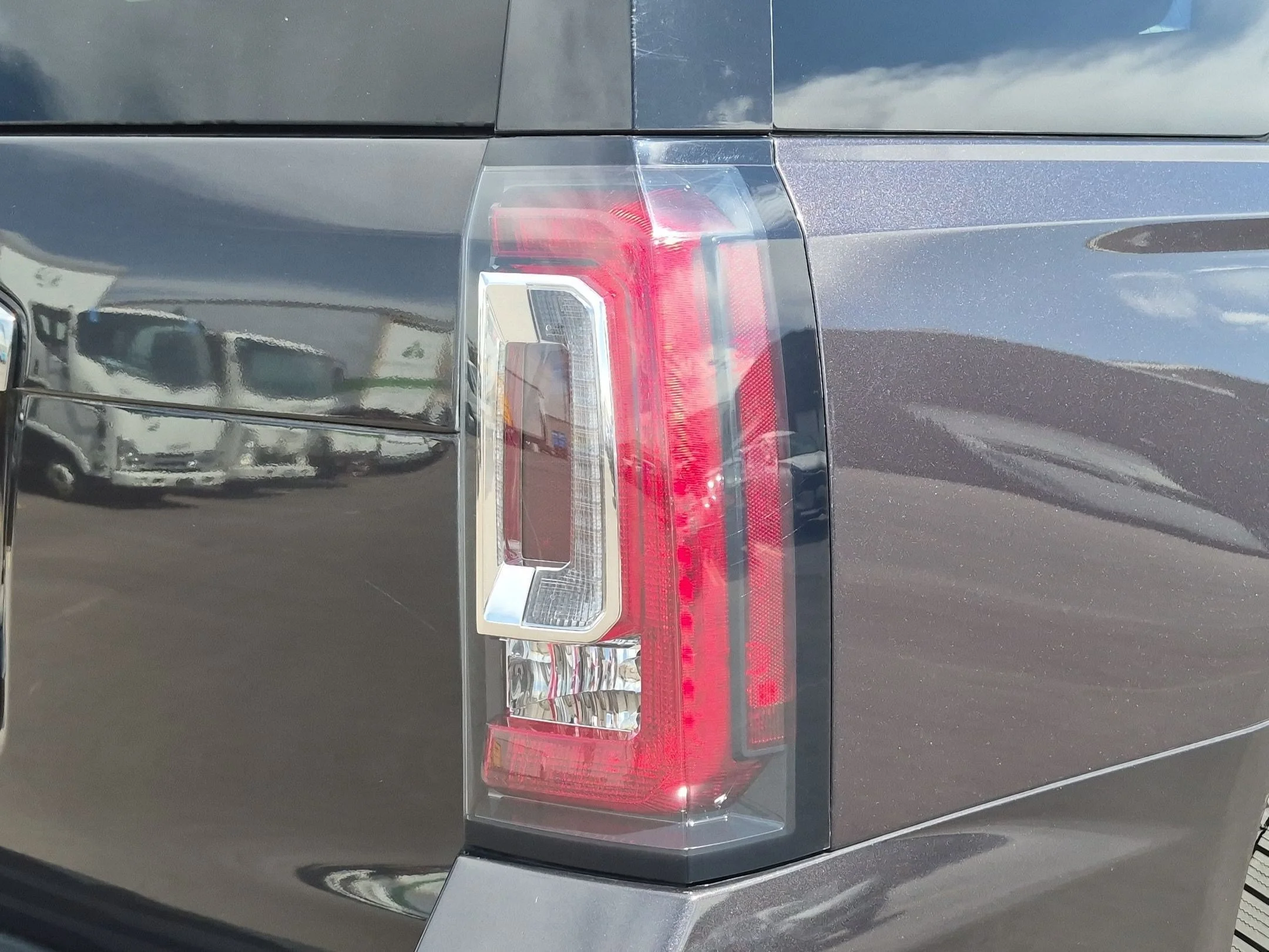 Used 2015 Iridium Metallic GMC Denali image 11