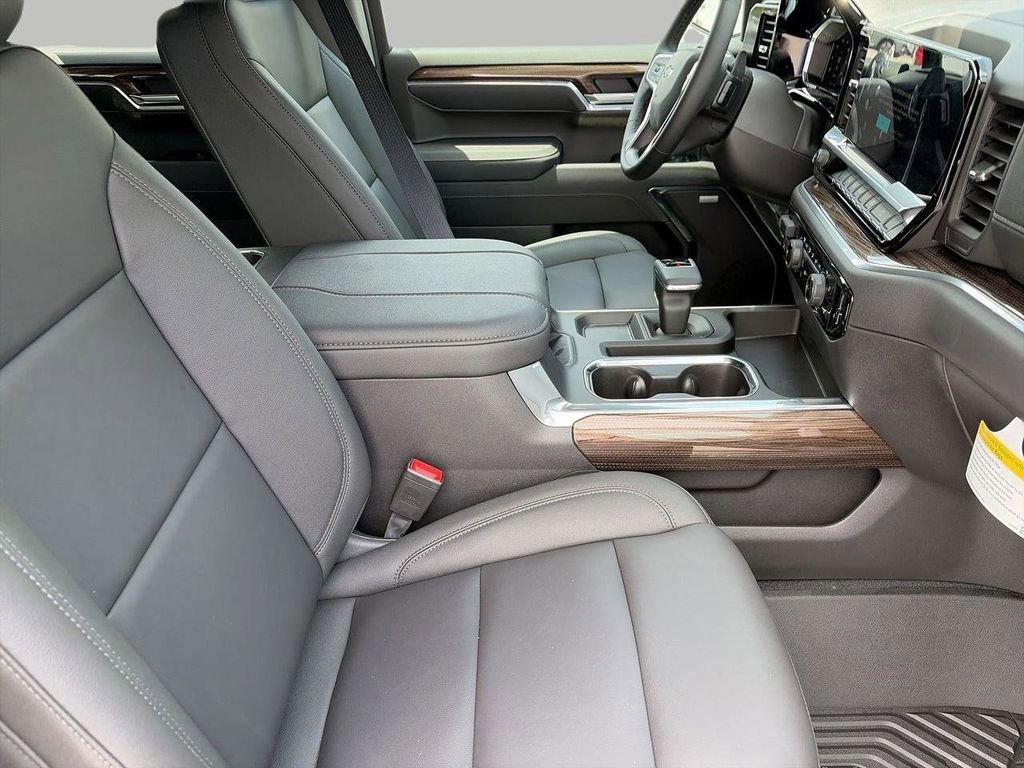 2026 Chevrolet Silverado 1500 LT Trail Boss - Photo 9