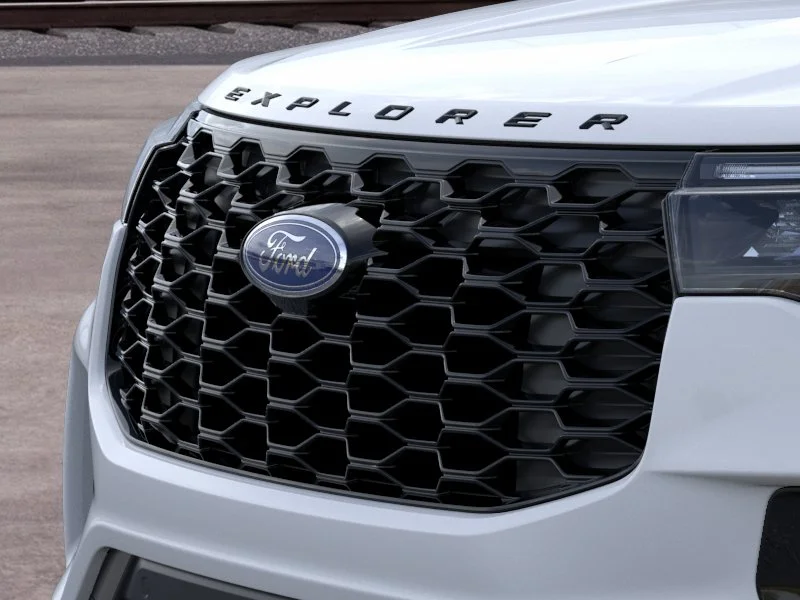 New 2026 Space White Metallic Ford ST-Line image 17