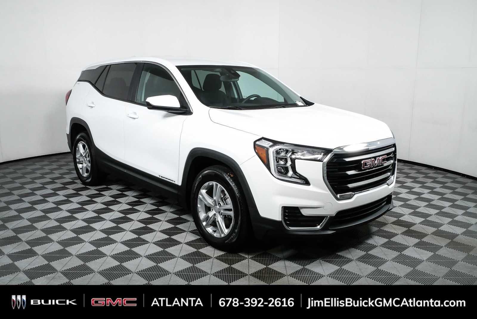 Used 2023 Summit White GMC SLE image 1