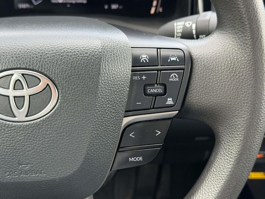 Used 2025 White Toyota LE image 10