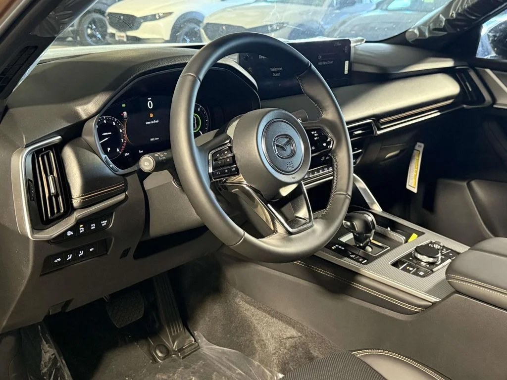 2026 Mazda CX-70 Premium Package - Photo 2
