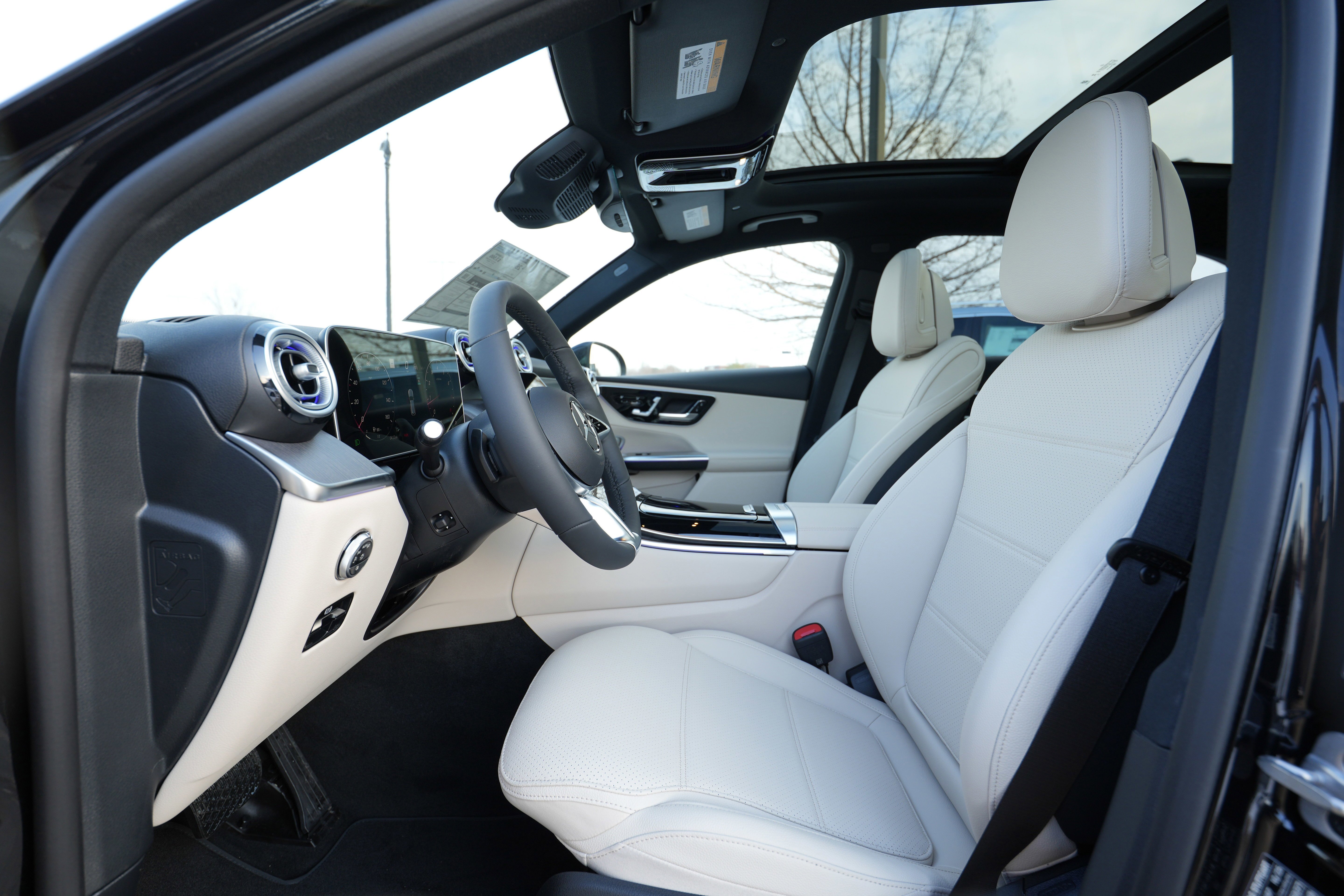 New 2026 OBSIDIAN BLACK Mercedes-Benz GLC 300 image 36