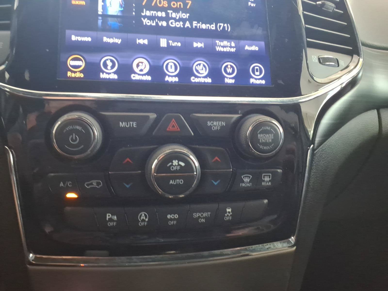 2019 Jeep Grand Cherokee Altitude - Photo 21