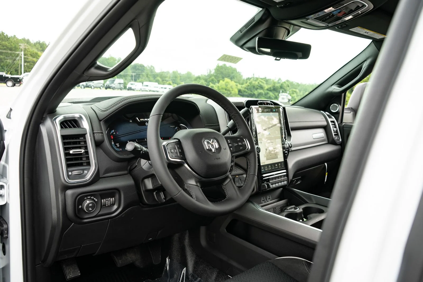 New 2026 Bright White Clearcoat RAM Tradesman image 26