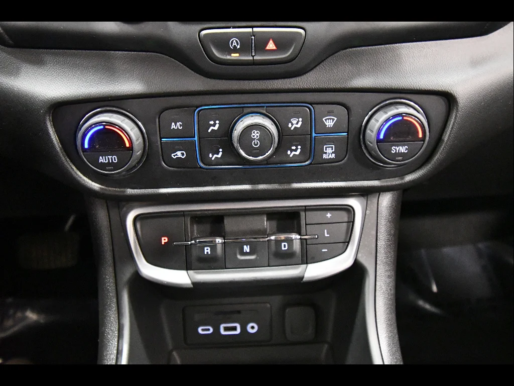 2022 GMC Terrain SLT - Photo 25