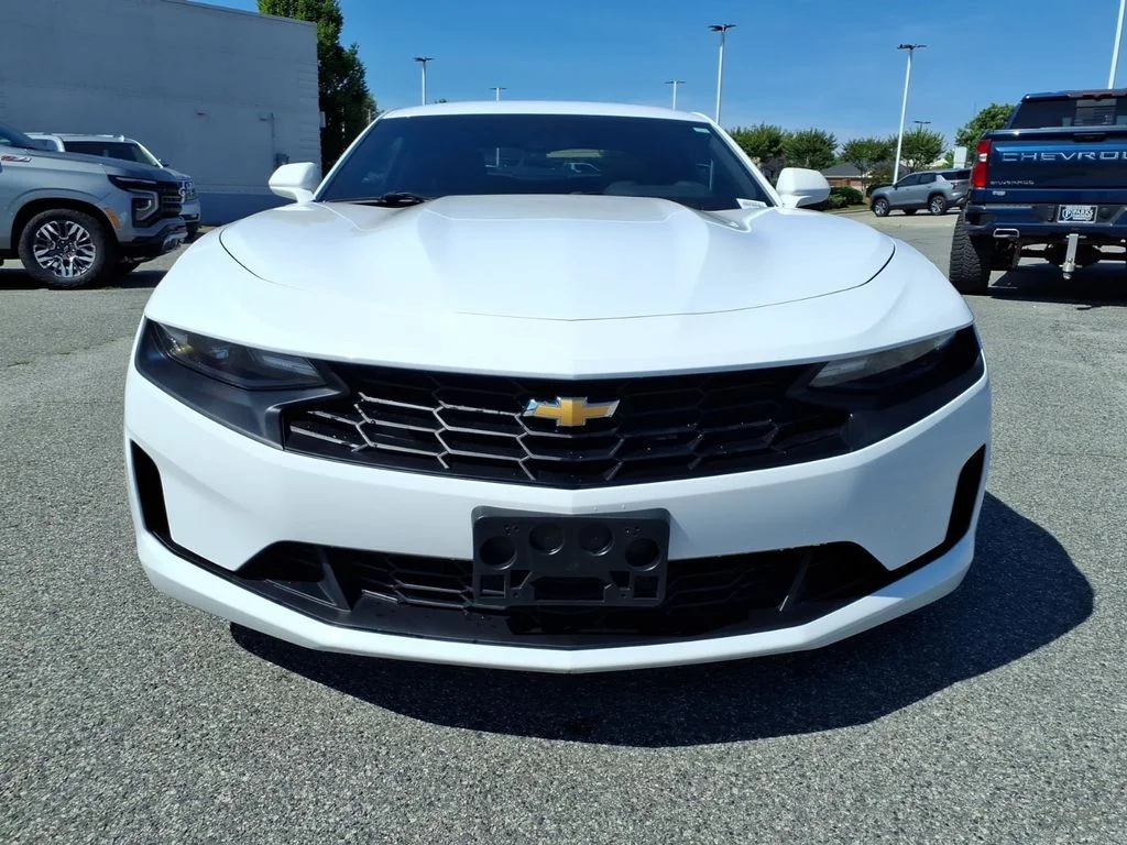 Used 2023 White Chevrolet 1LT image 22