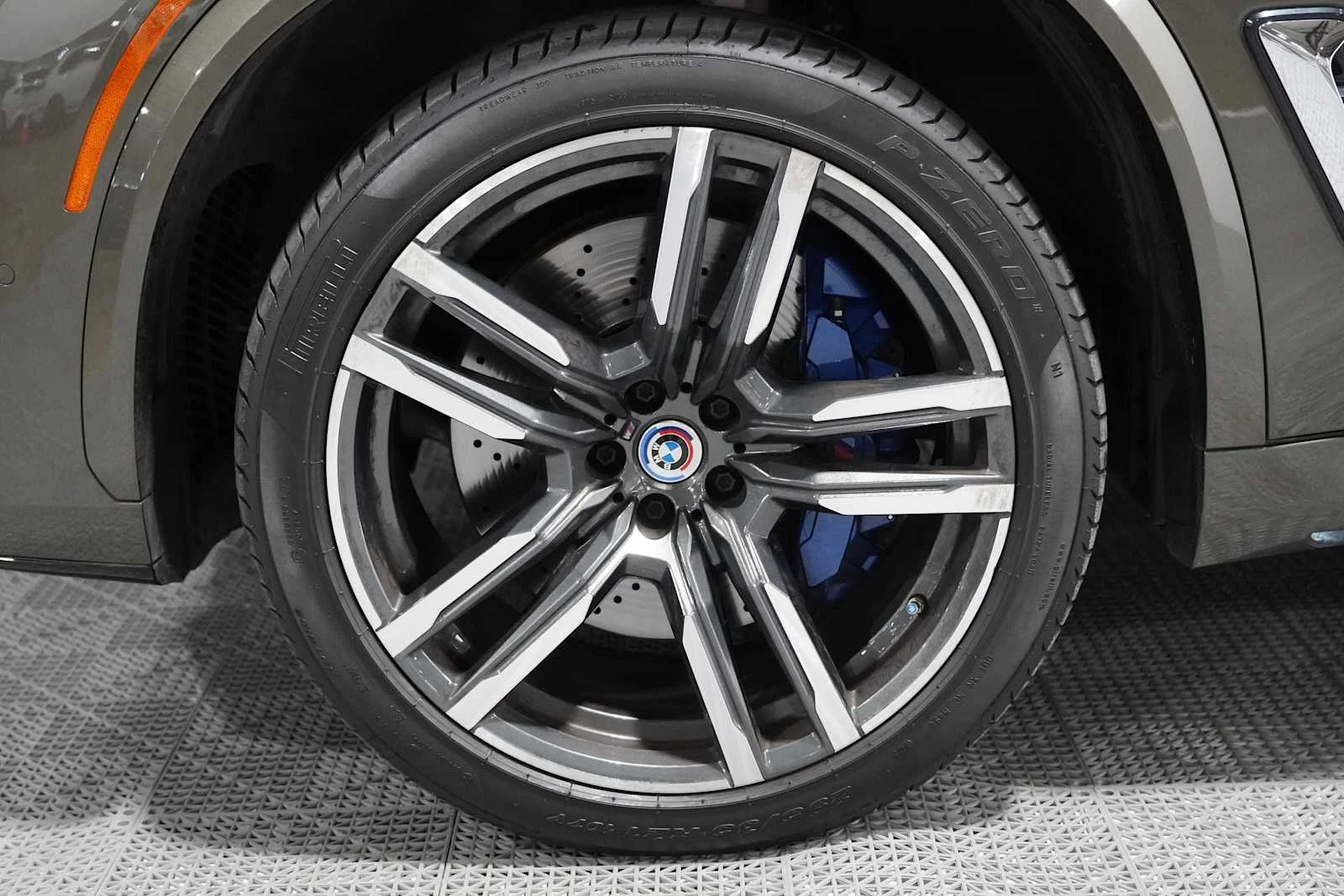 Used 2022 Manhattan Green Metallic BMW  image 7