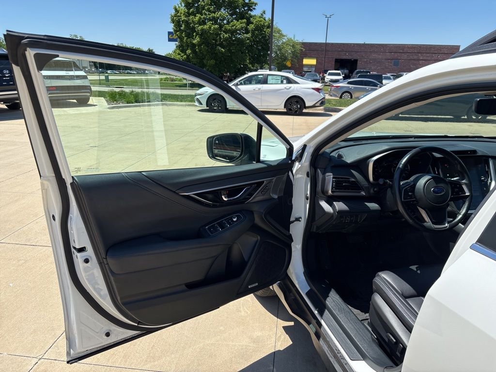 2021 Subaru Outback Limited - Photo 15