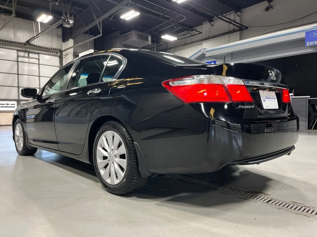 Used 2013 Crystal Black Pearl Honda EX-L image 5
