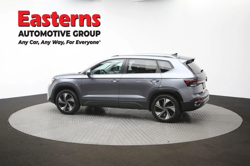 Used 2025 Gray Volkswagen 1.5T SE image 60