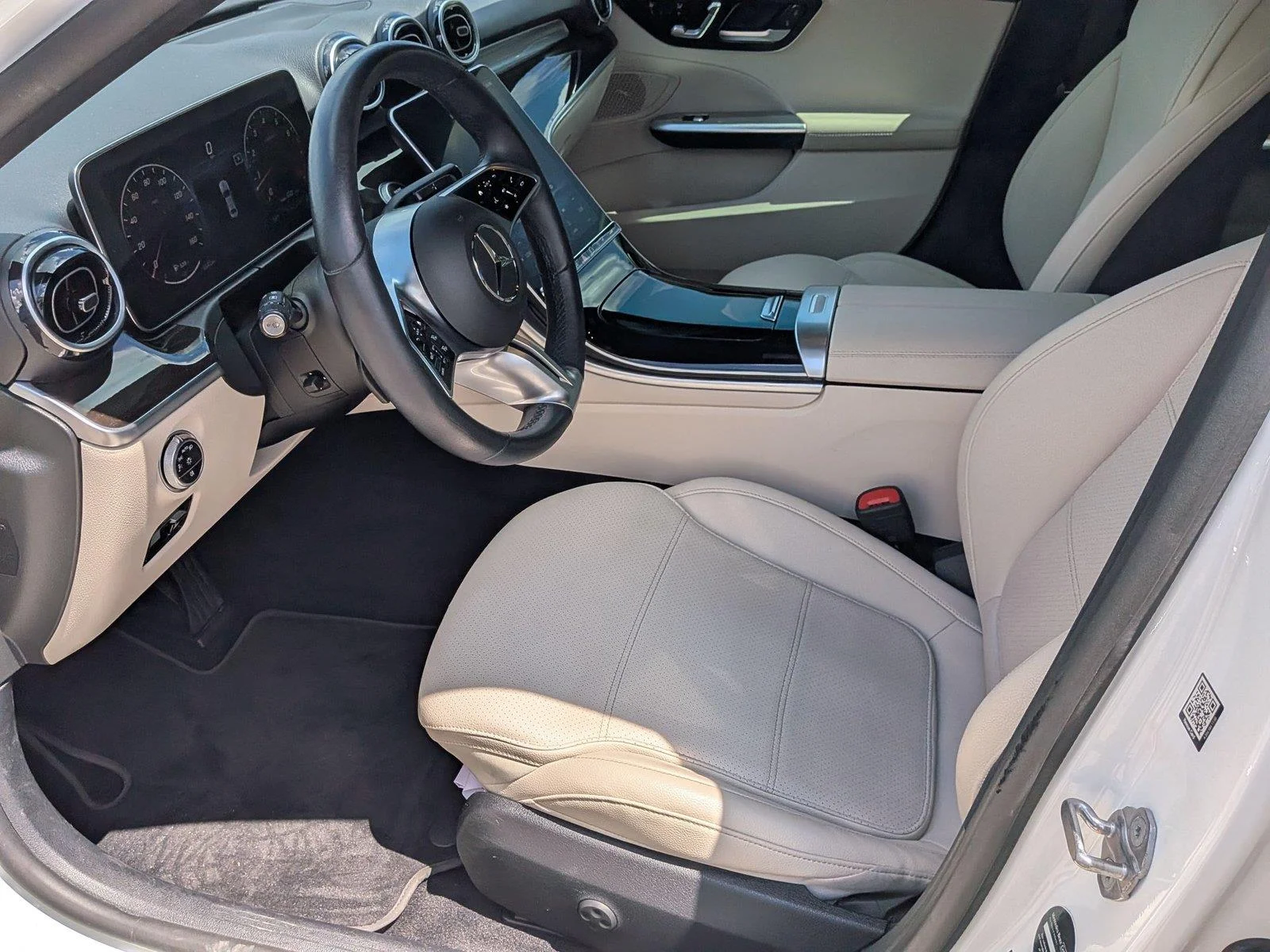 Certified Used 2022 Polar White Mercedes-Benz C 300 image 18
