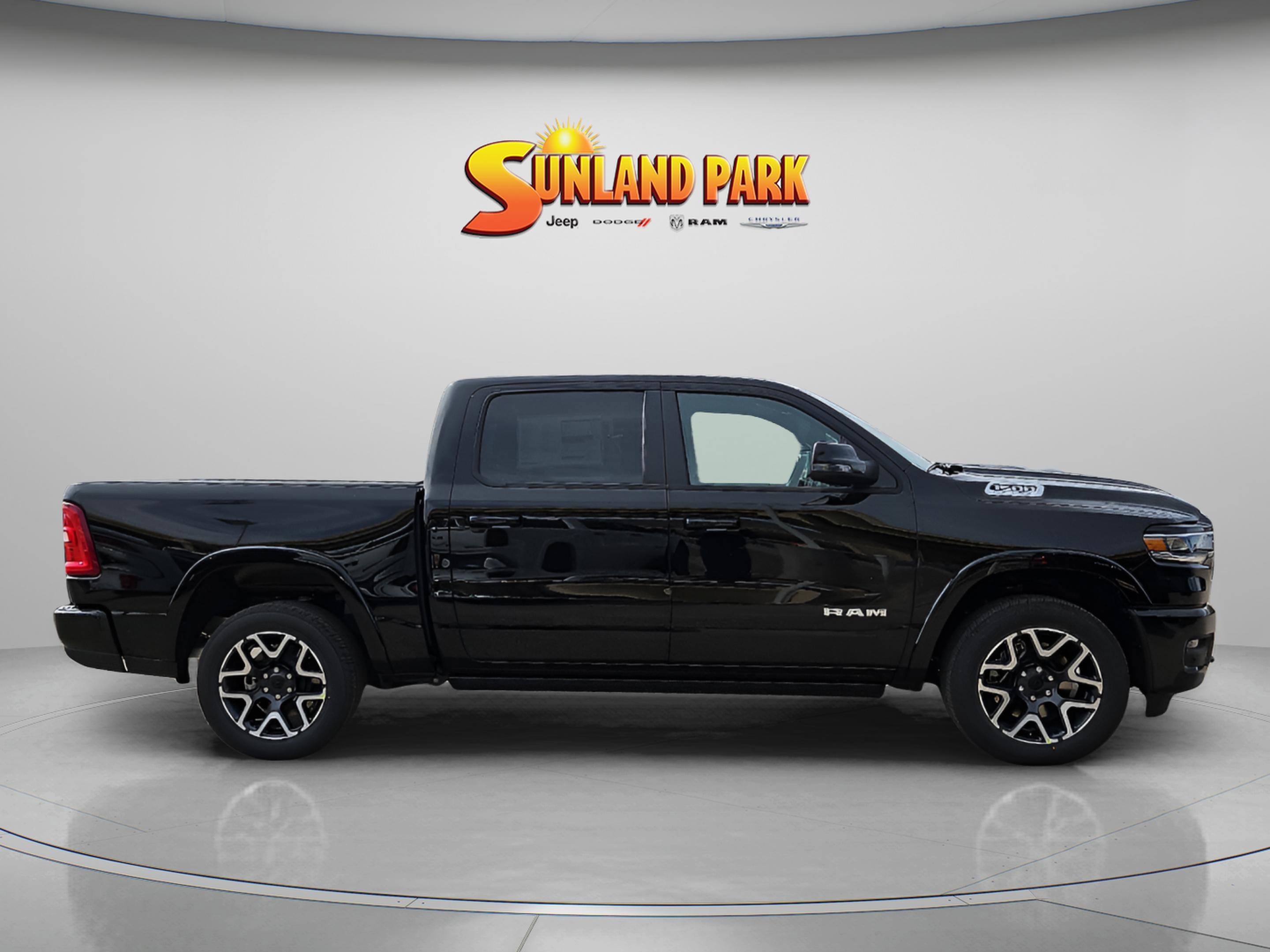 New 2026 Diamond Black Crystal Pearl-Coat Exterior Paint RAM Laramie image 6