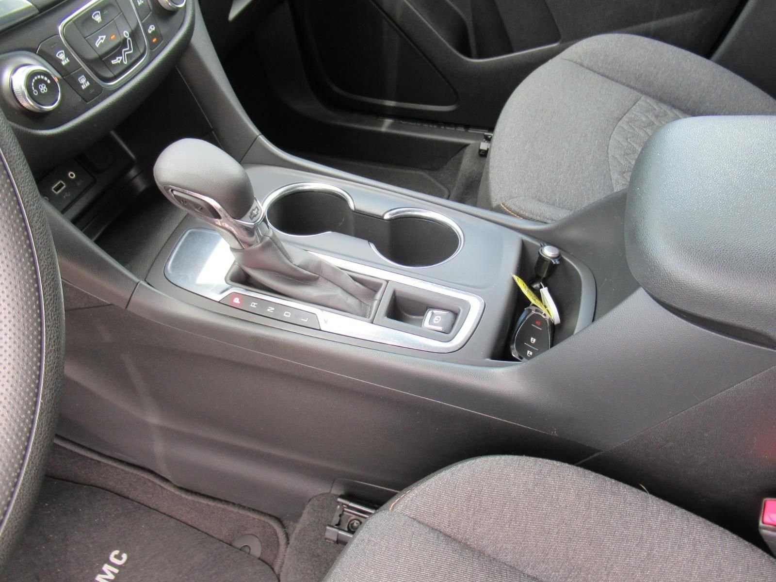 Used 2022 Black Chevrolet LT image 18