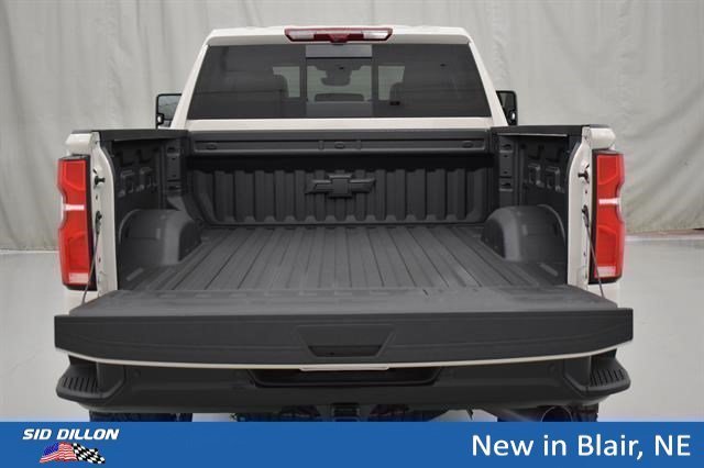 2026 Chevrolet Silverado 2500 HD ZR2 - Photo 13