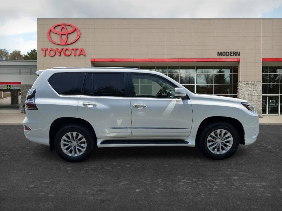Used 2015 Starfire Pearl Lexus 460 image 4