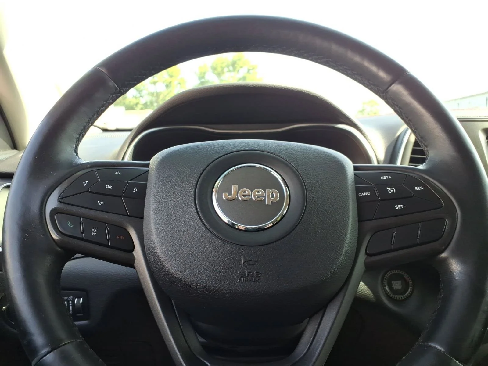 Used 2019 Hydro Blue Pearlcoat Jeep Trailhawk image 29