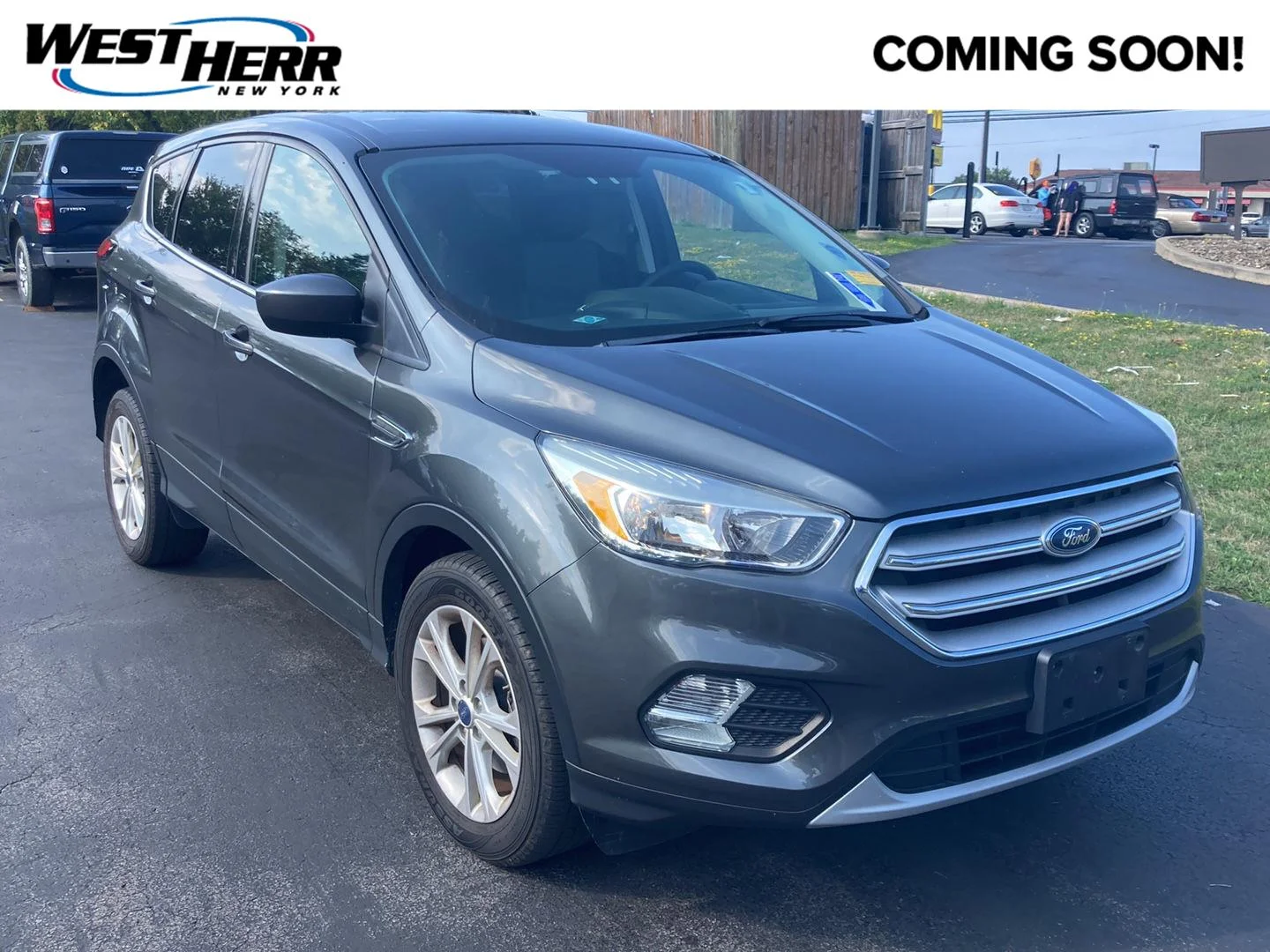 Used 2019 Magnetic Ford SE image 1