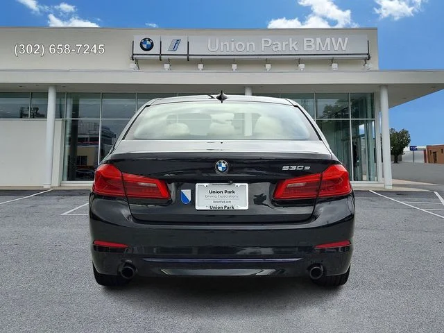 Used 2019 Black Sapphire Metallic BMW 530e xDrive iPerformance image 5