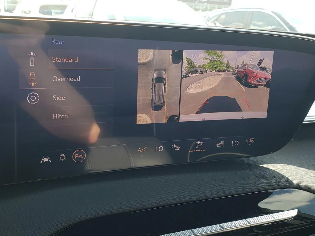 New 2026 Summit White Buick Preferred image 15