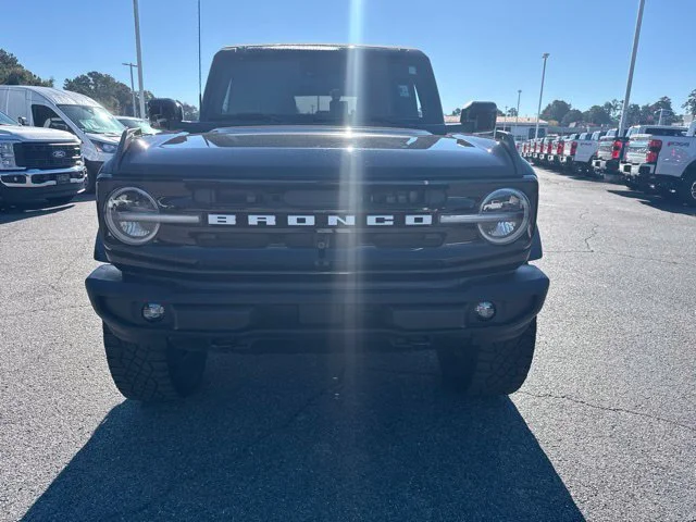 Used 2022 Shadow Black Ford Outer Banks image 9