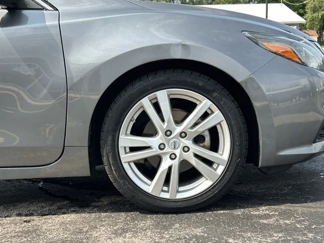 Used 2017 Gun Metallic Nissan 3.5 SL image 10