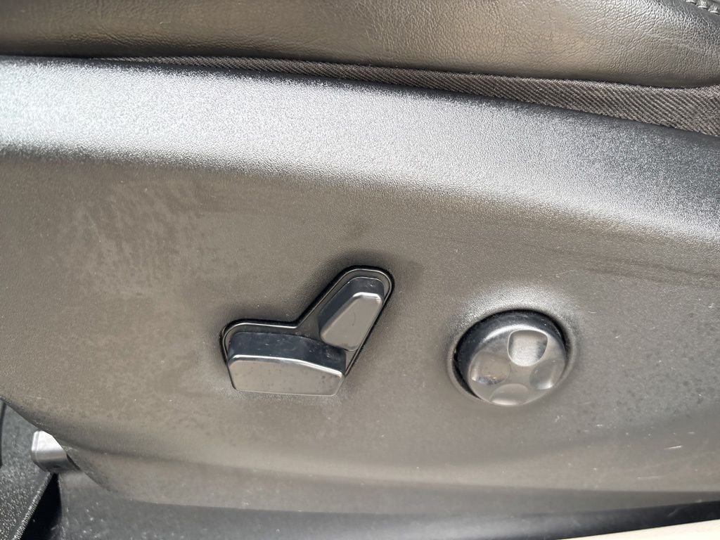 2020 Chrysler Pacifica Hybrid Limited - Photo 19