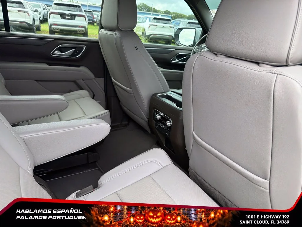 Used 2024 Sterling Metallic GMC SLT image 30