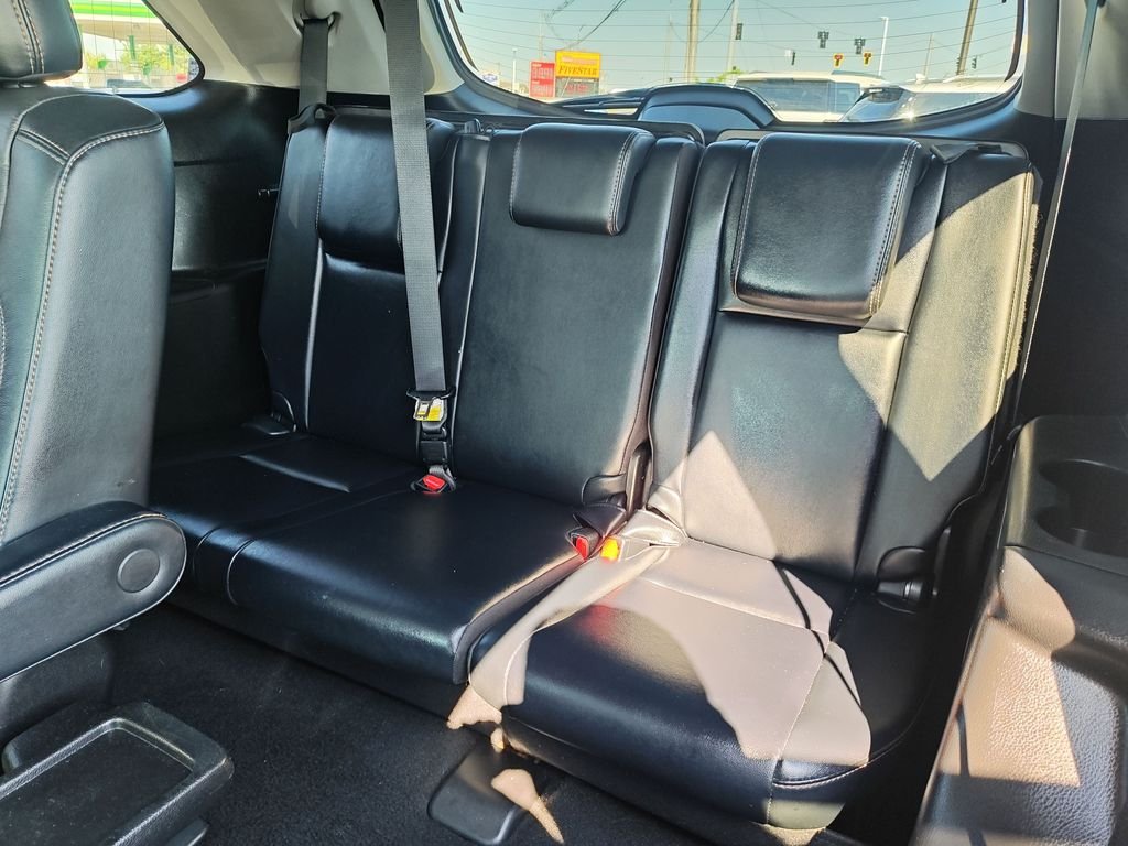 Used 2018 Blue Toyota XLE image 25