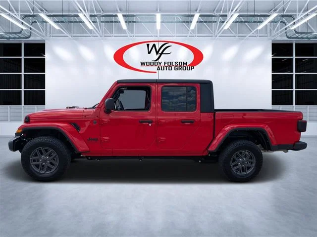 Used 2024 Red Jeep Sport S image 6