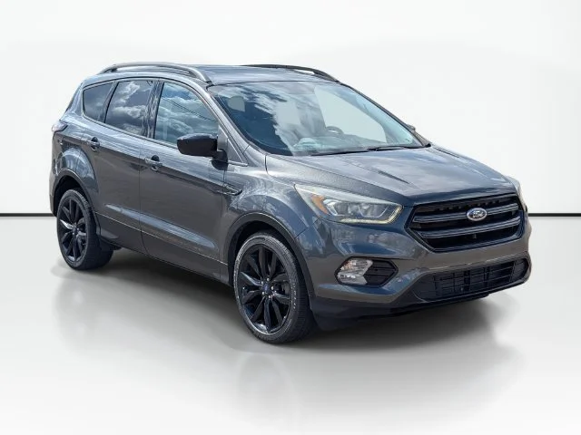 Used 2018 Gray Ford SE image 4