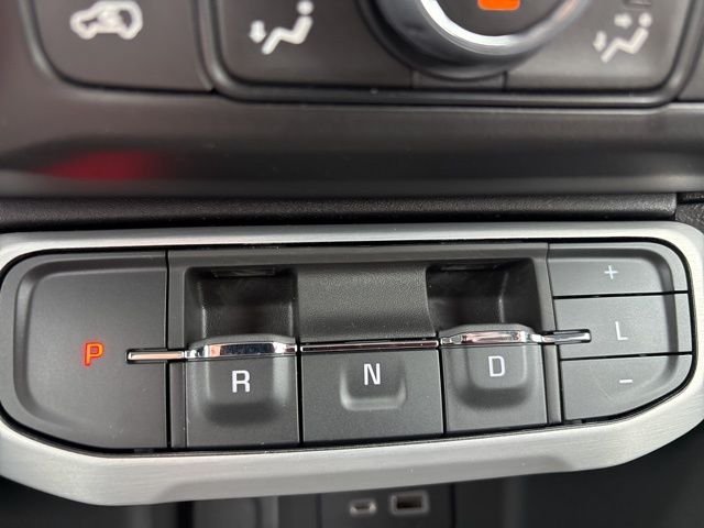 Used 2023 Black GMC SLE image 8