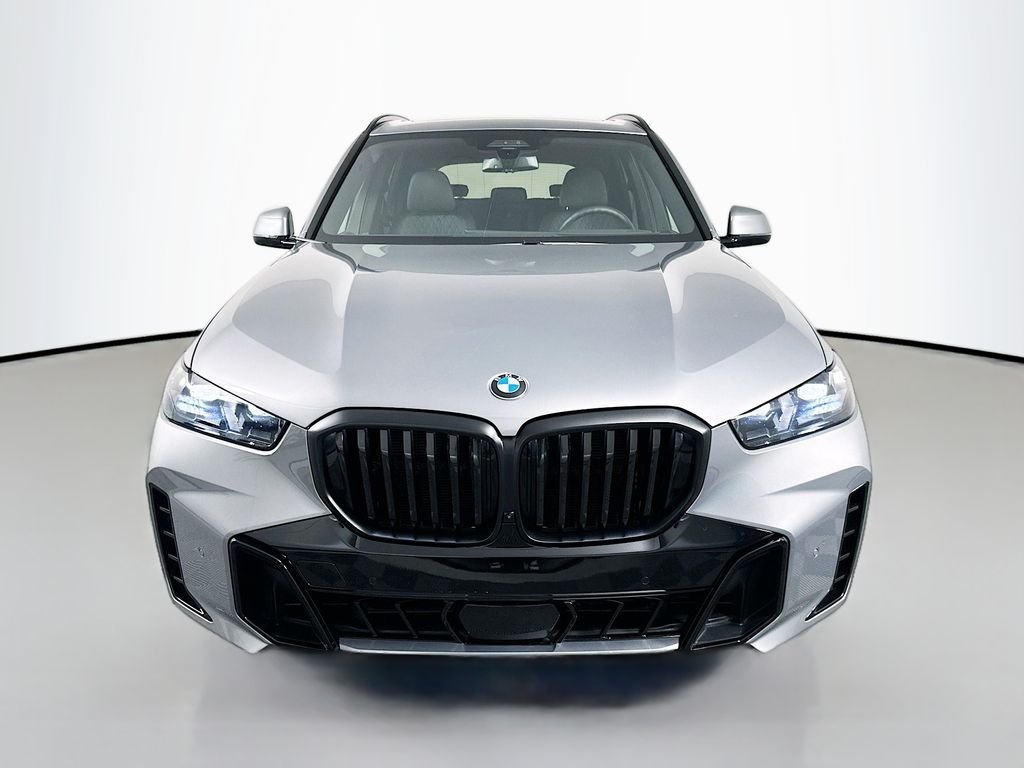 Used 2024 Skyscraper Grey Metallic BMW xDrive40i image 2