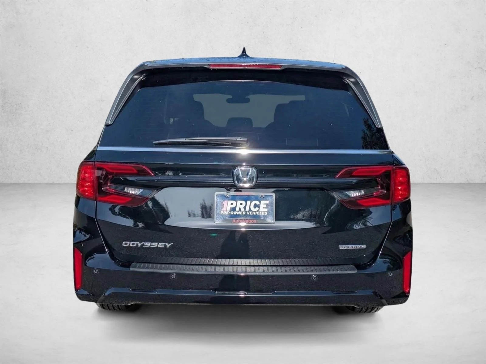 Used 2025 Crystal Black Pear Honda Touring image 7