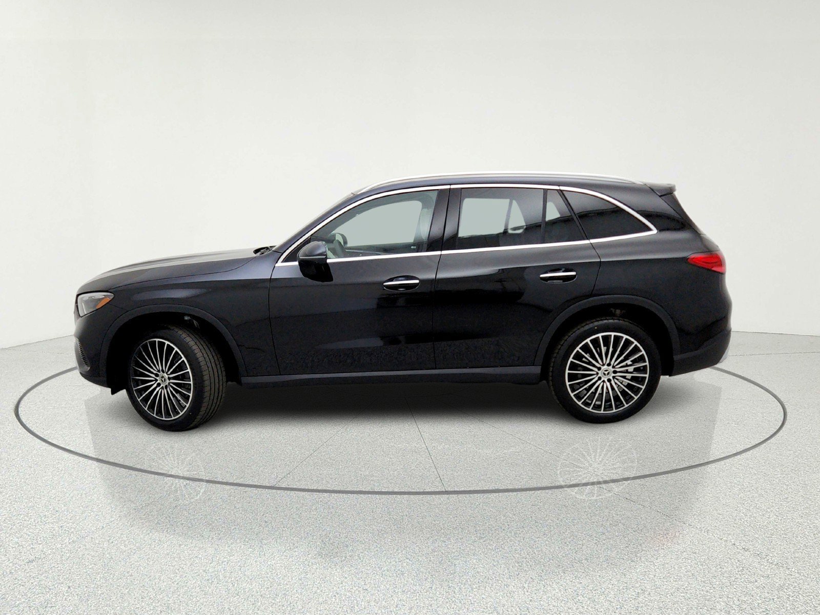 New 2026 Black Mercedes-Benz GLC 300 SUV image 24