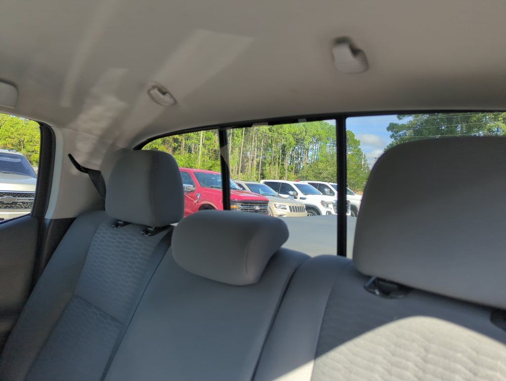 Used 2018 Blue Toyota SR5 image 25