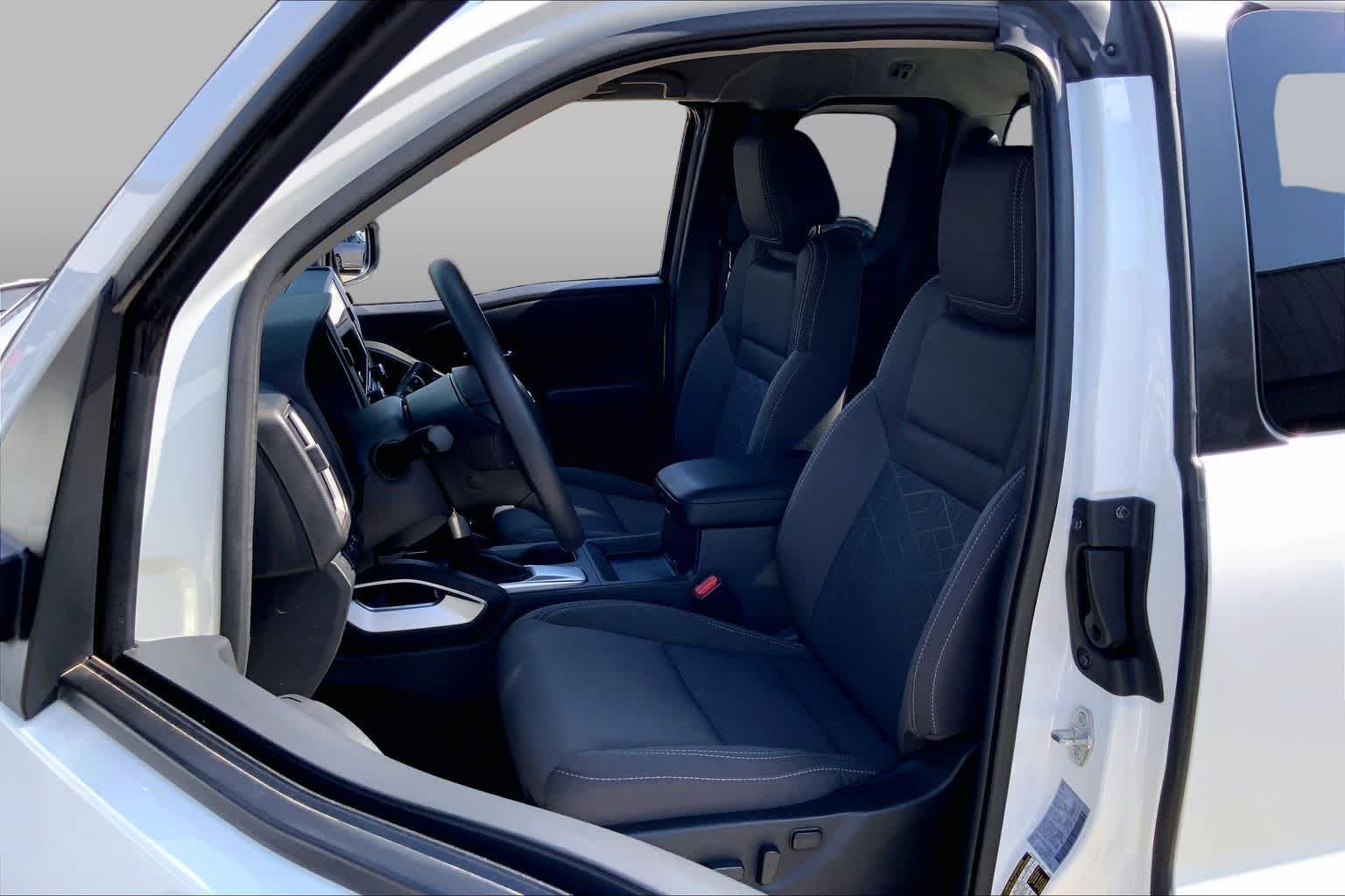 Used 2025 Glacier White Nissan SV image 8