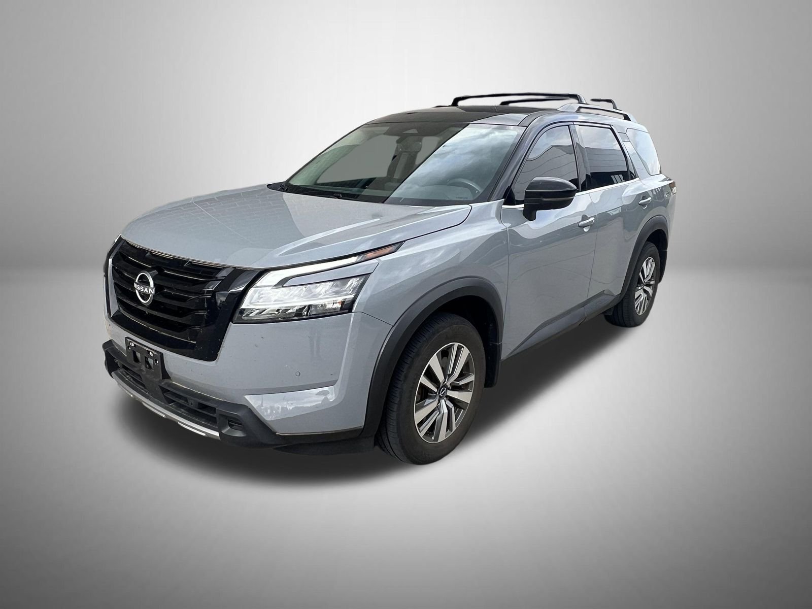 2023 Nissan Pathfinder SL 4WD's photo