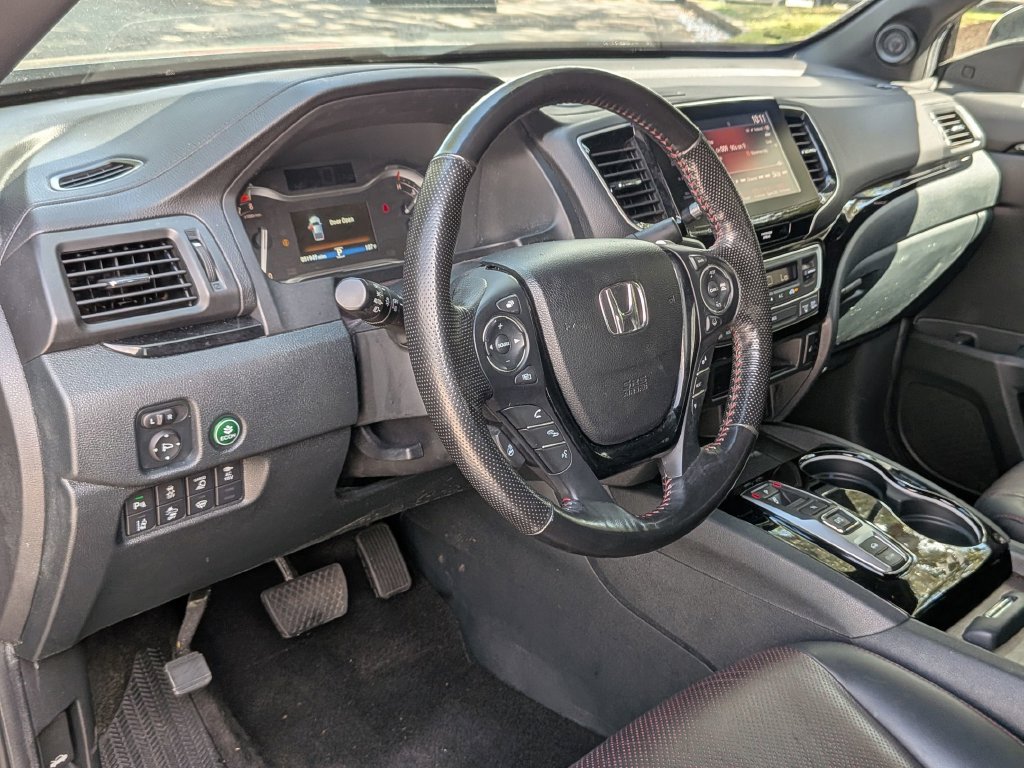 Used 2023  Honda Black Edition image 33