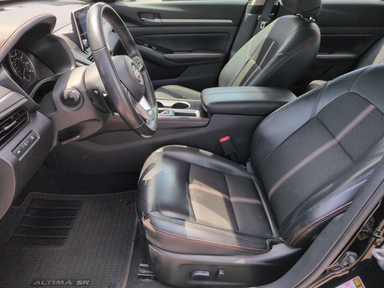 Used 2024 Super Black Nissan 2.5 SR image 18