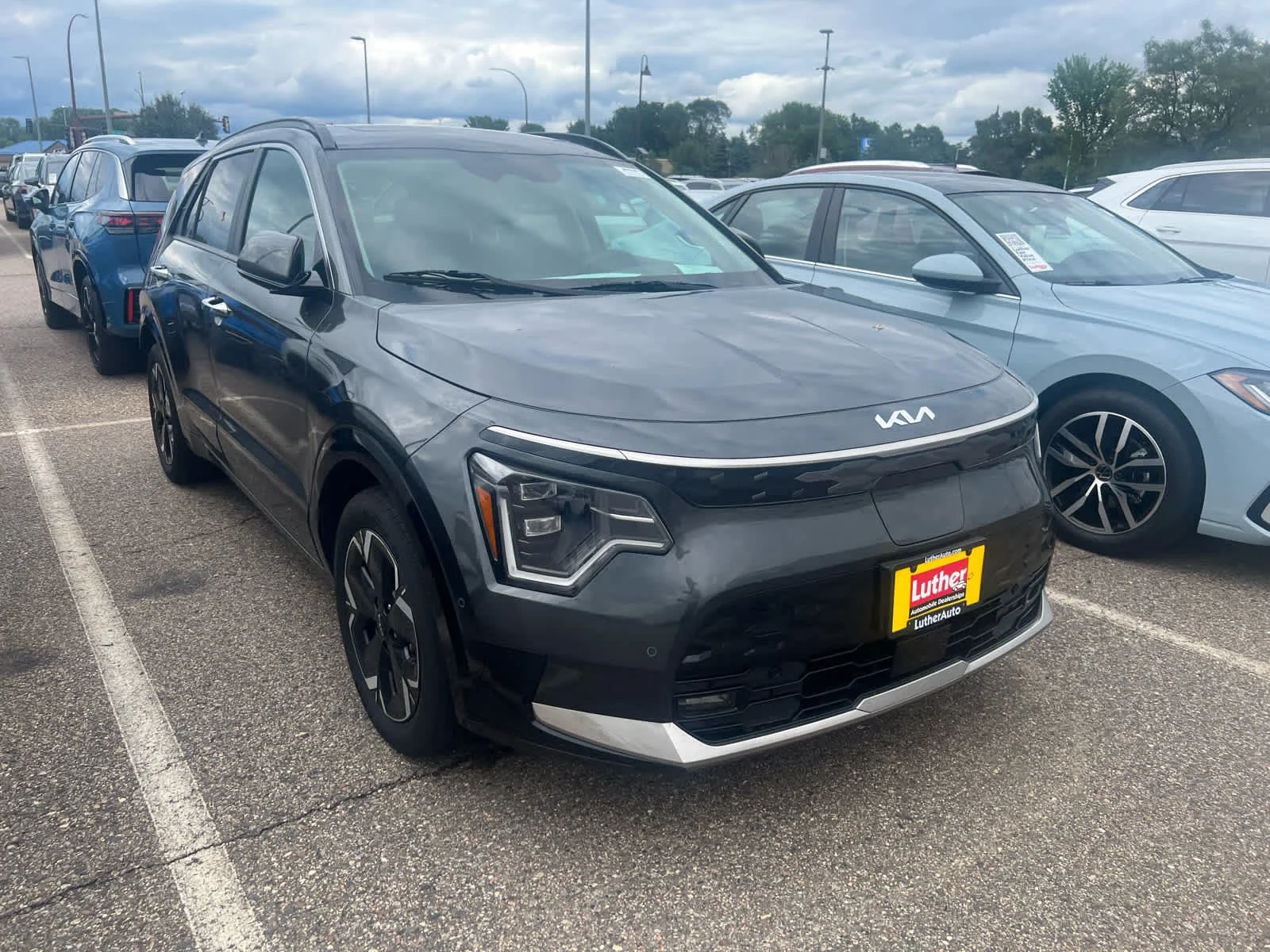 Used 2024 Kia Niro Wave with VIN KNDCT3L12R5117945 for sale in Minneapolis, MN