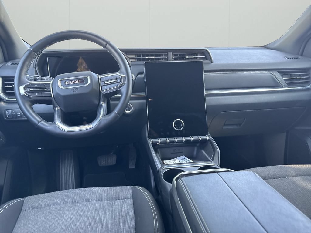Used 2025 Summit White GMC Elevation image 12
